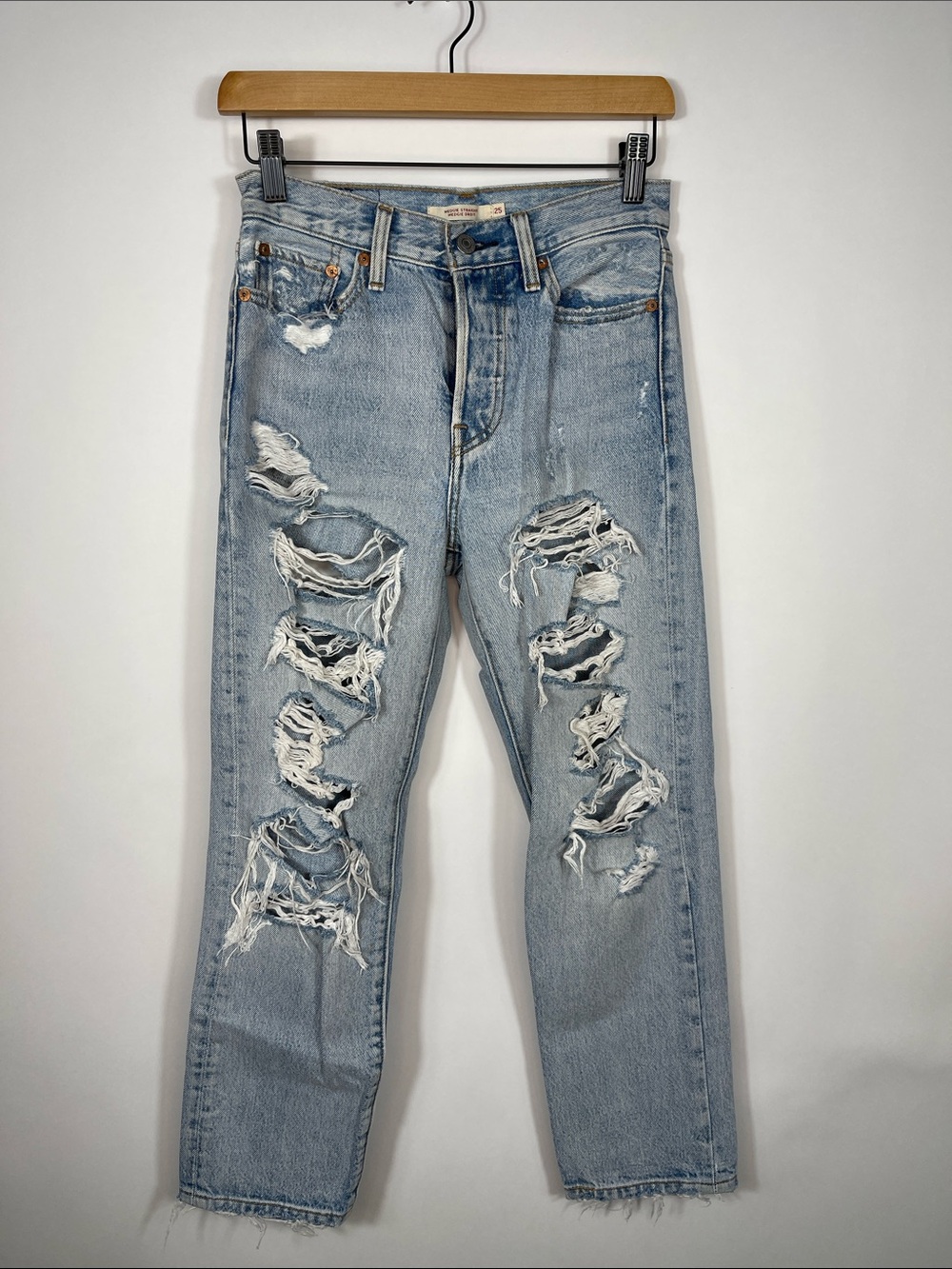 Levi’s Wedgie Straight Light Wash Jeans